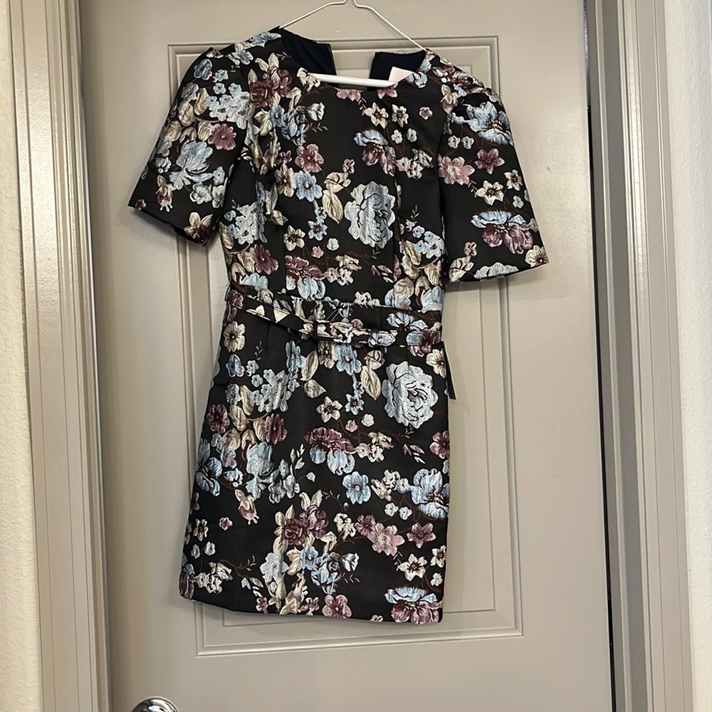 New with tags floral tea dress with with short sleeves